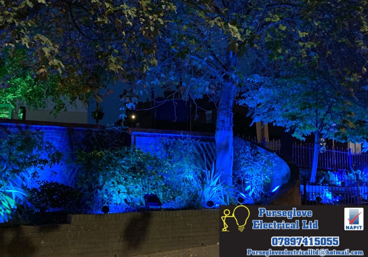 Garden feature uplighting